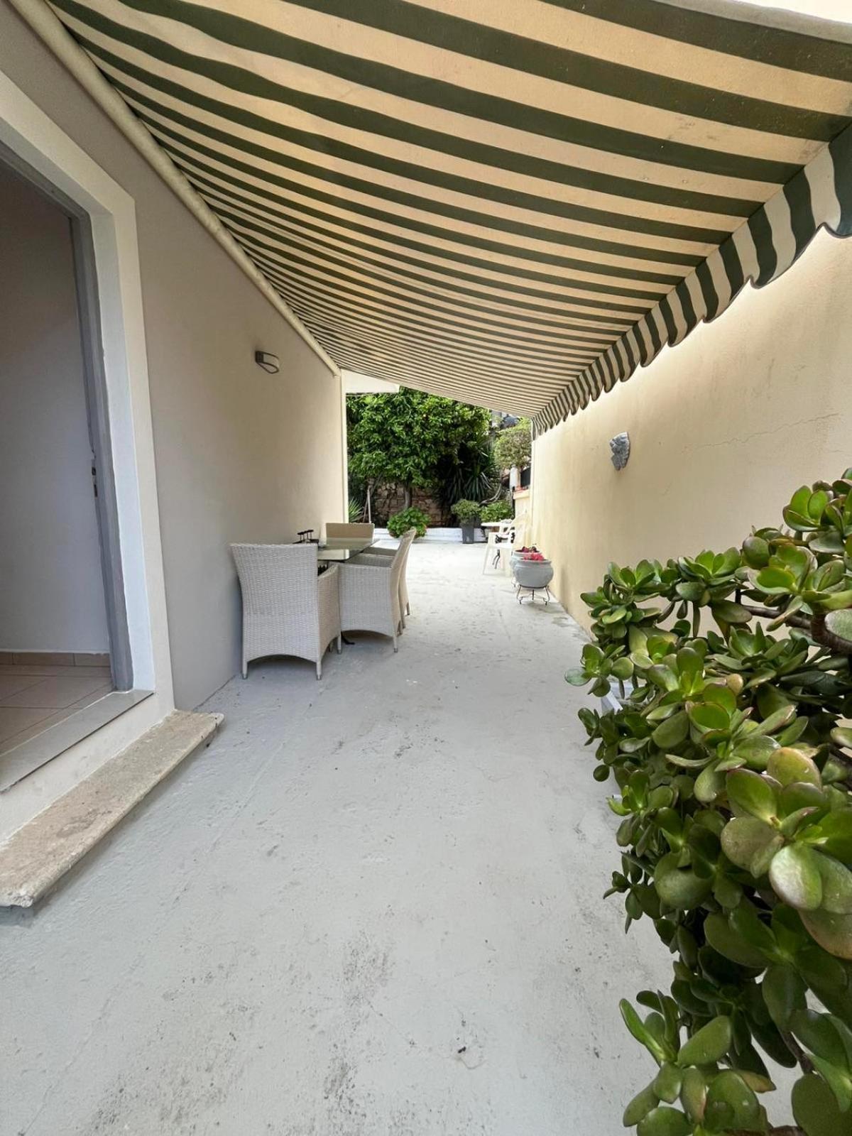 Cozy House In Argostoli Villa Buitenkant foto